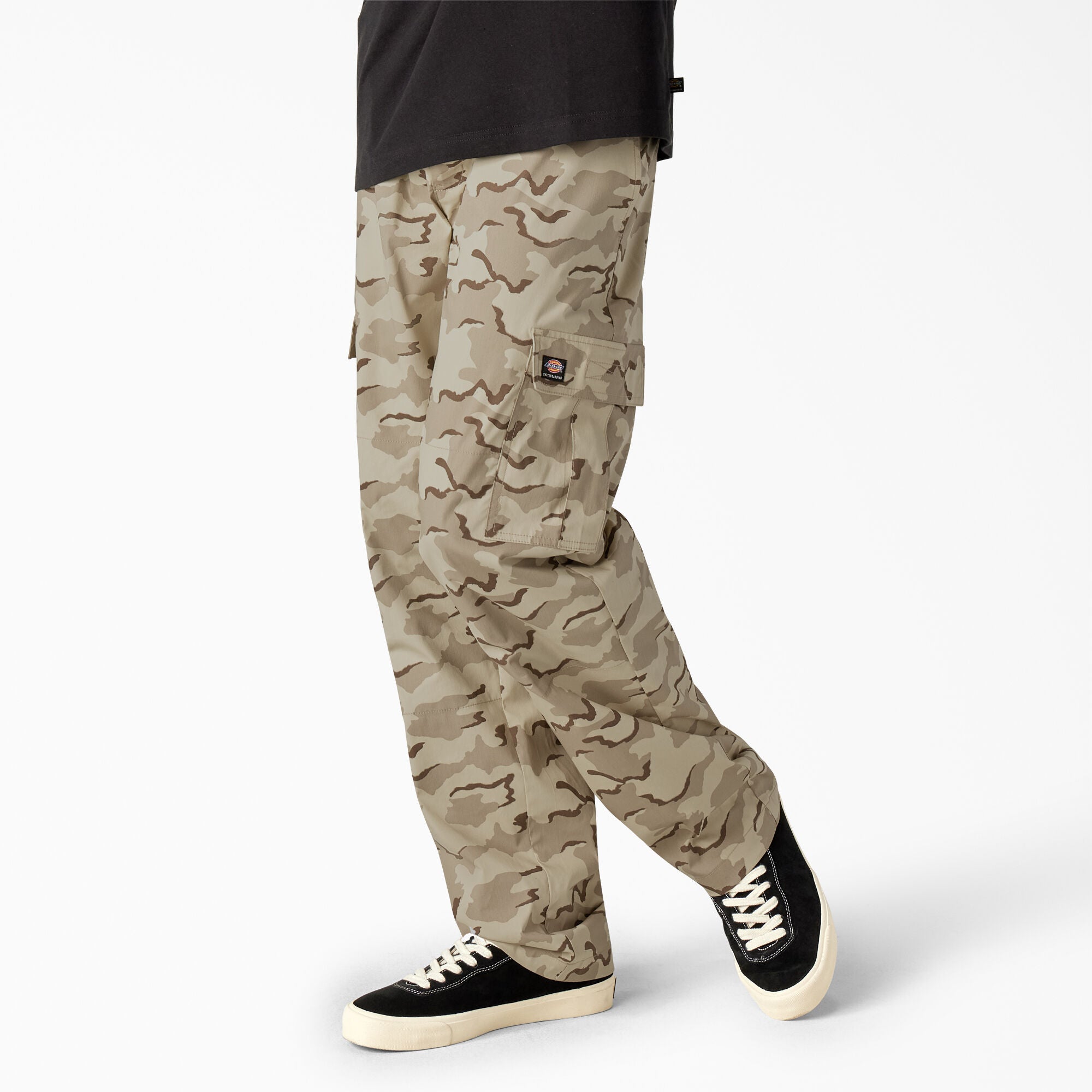 Fitted camo sale cargo pants